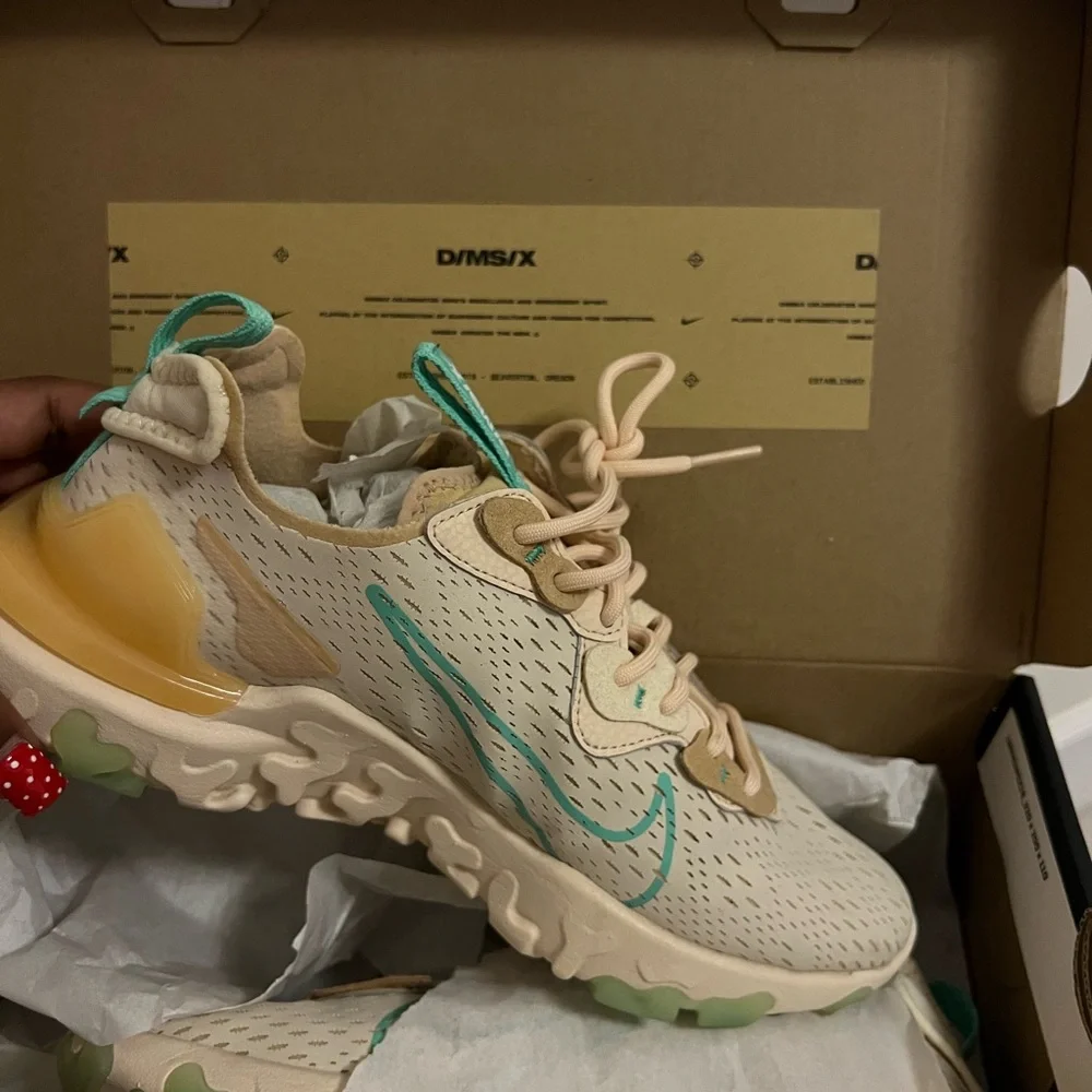 Nike Kids Cream Sneakers with Teal Swoosh